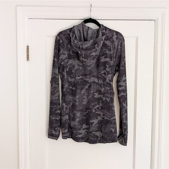Lululemon Warm Stabilizer 1/2 Zip Hoodie in Incognito Camo, Women's Size 6 - Picture 3 of 5